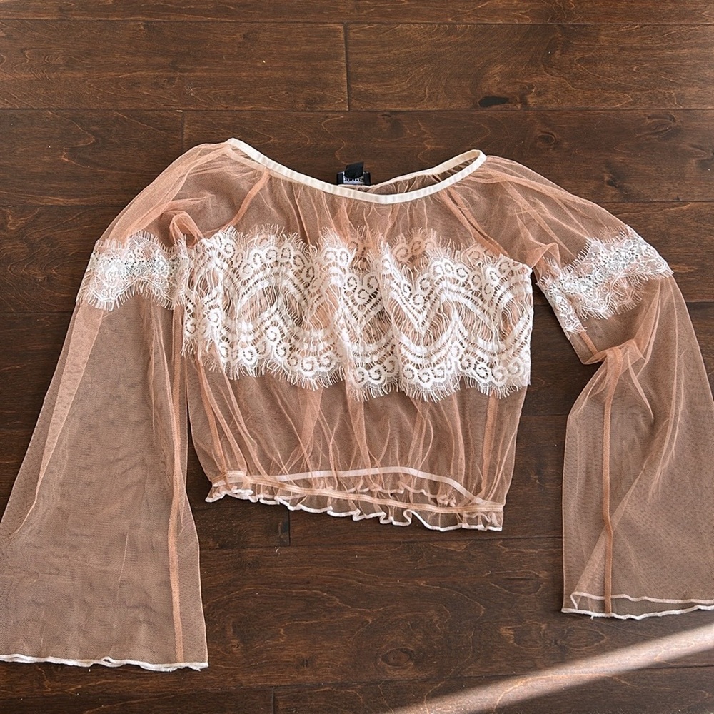 Homage From Los Angeles Women’s Blouse Mesh Sheet Lace Bell Sleeve Sz S ST2825 - Picture 3 of 3